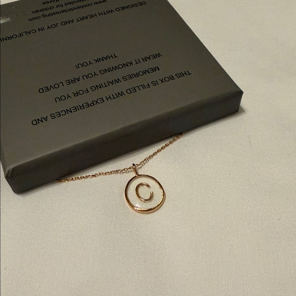 Cai simple blessing‎ disc initial necklace Gold - Picture 3 of 5